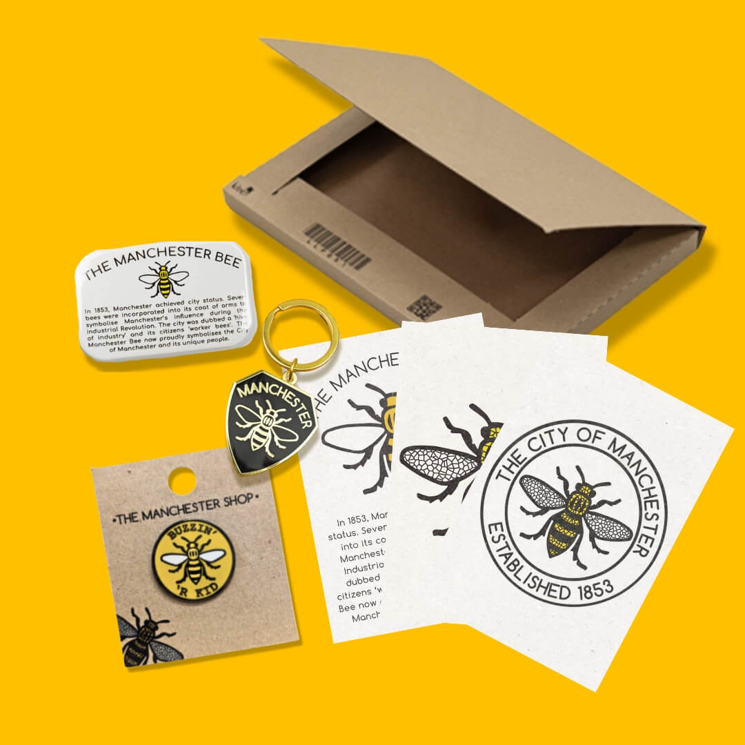 Gift Box 2 - 3 x postcards, 1 x magnet, 1 x keyring, 1 x enamel pin, Gift box packaging