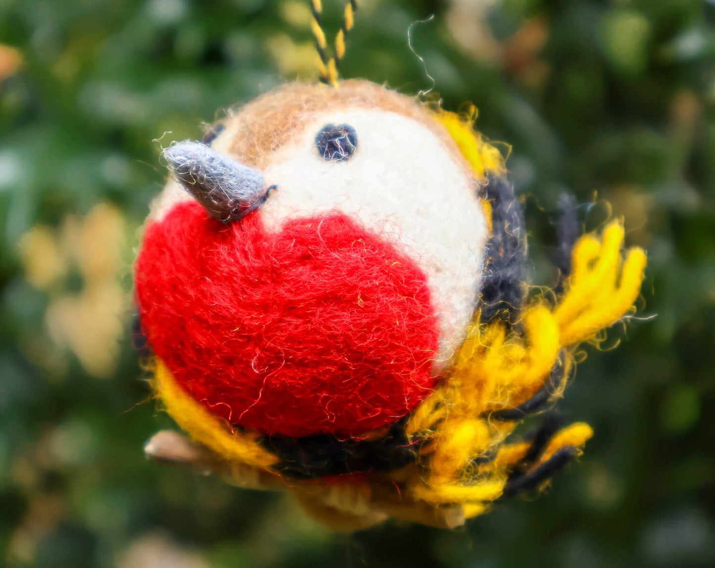 Robin with Scarf Decoration