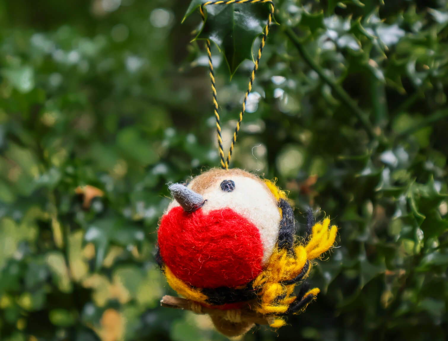 Robin with Scarf Decoration • The Manchester Shop