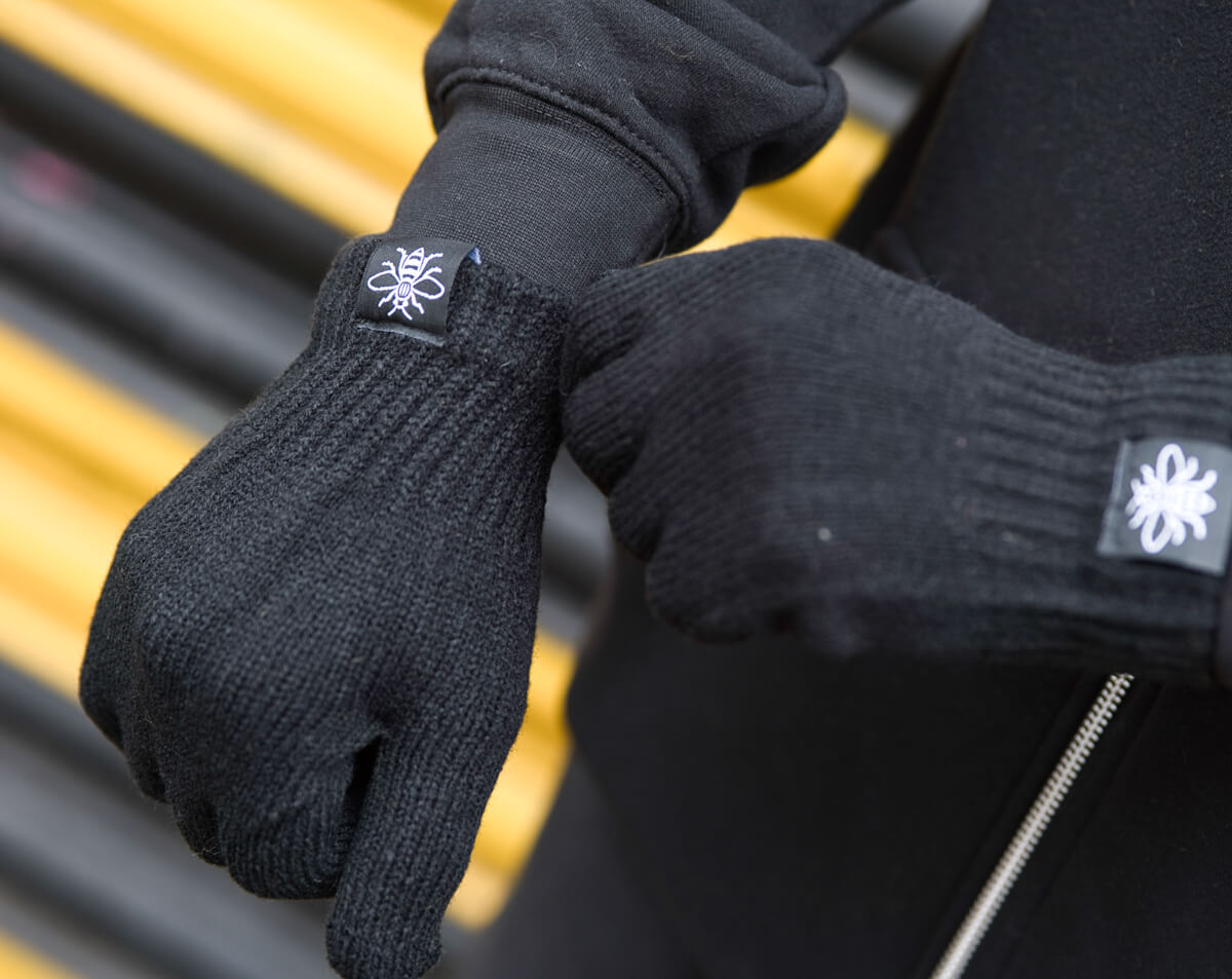 Large Manchester Bee Tag Black Gloves
