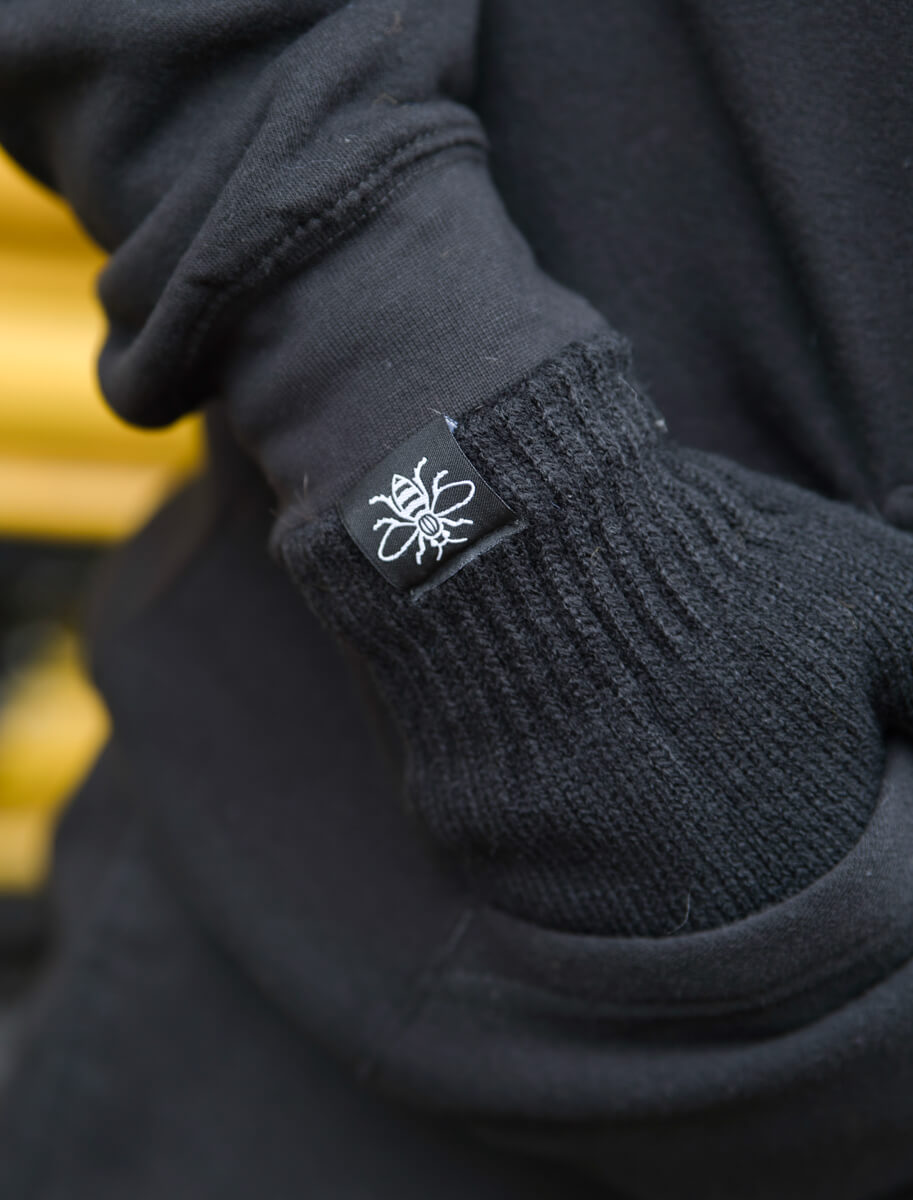 Large Manchester Bee Tag Black Gloves