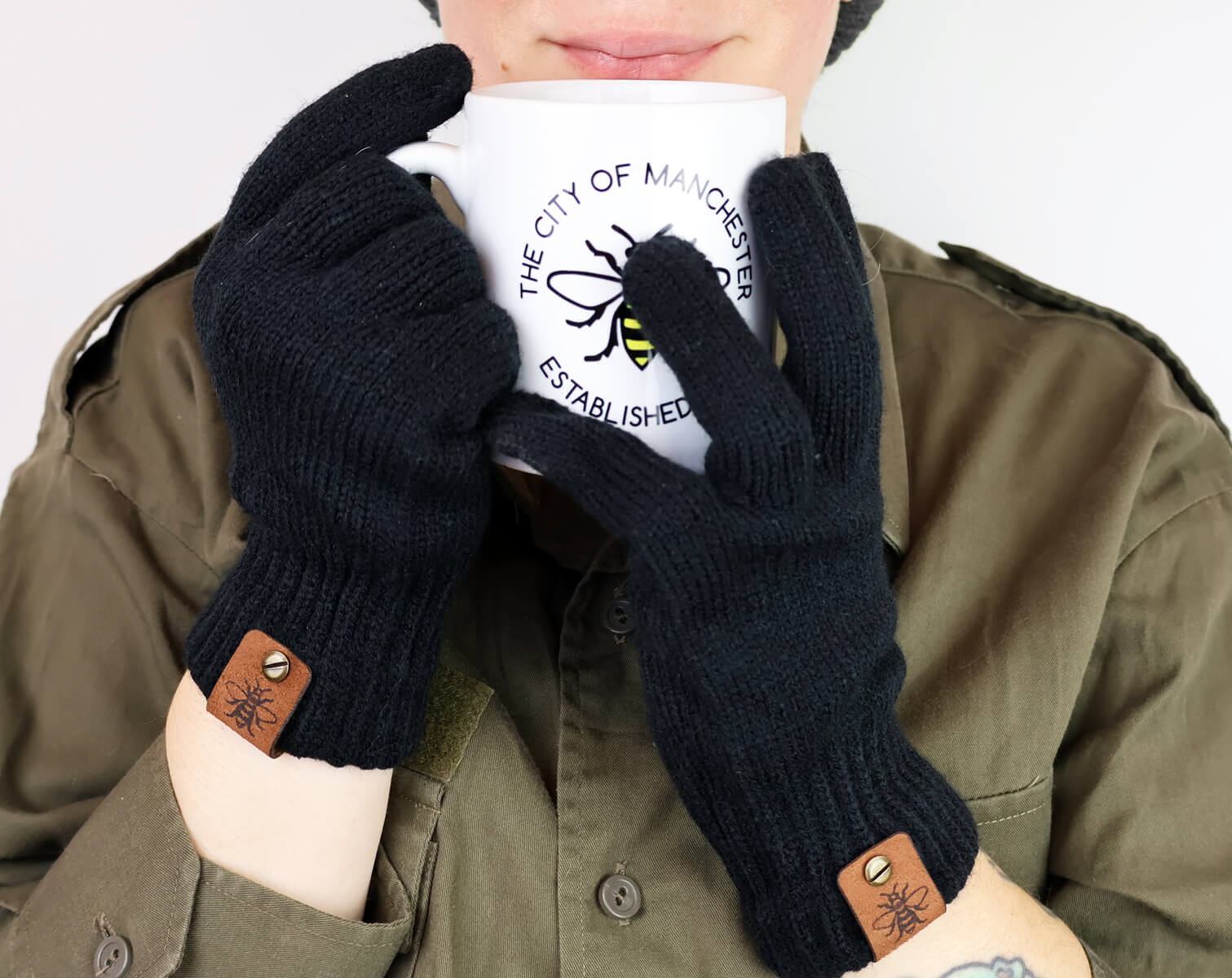 Large Manchester Bee Tag Black Gloves • The Manchester Shop